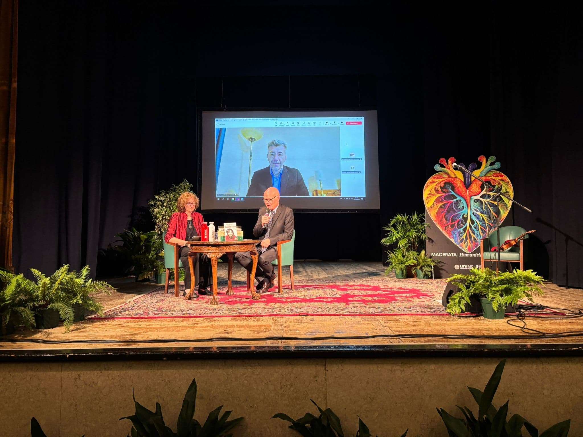Humanities Festival, il rettoreJohn McCourt con Elena Miles e Gino Cecchettin collegato da remoto