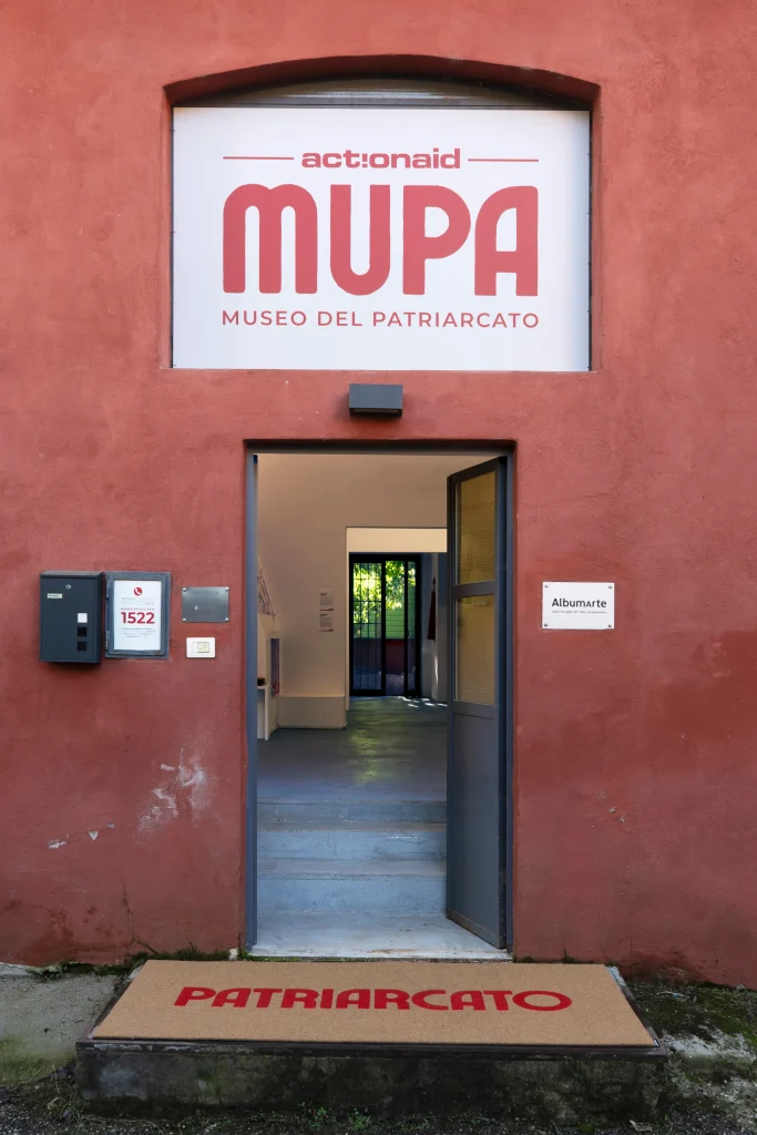 Ingresso del Mupa, museo del patriarcato.