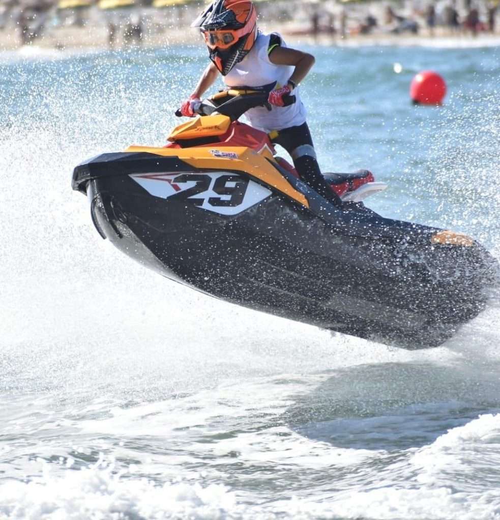 Adele Tomassini in moto d'acqua