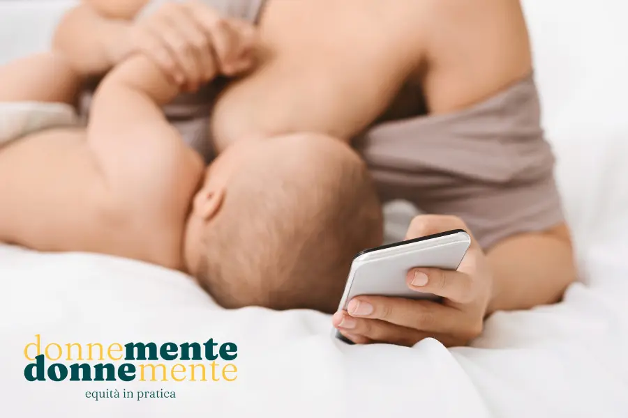 Il peso dei social sulle madri