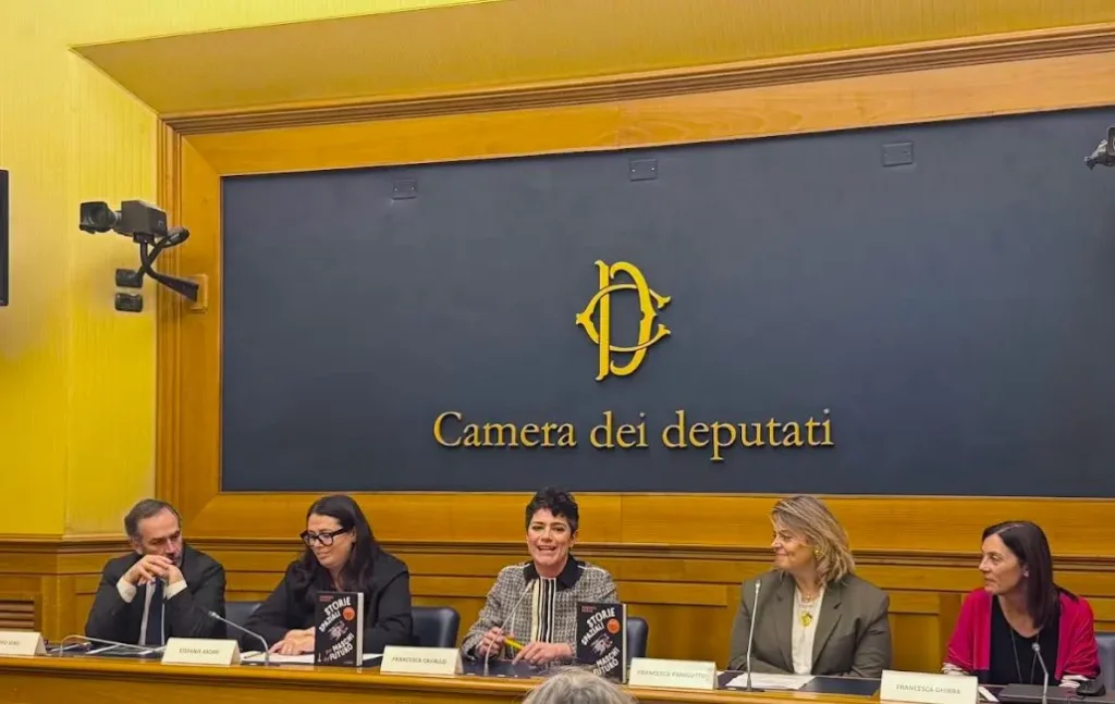 Al centro Francesca Cavallo