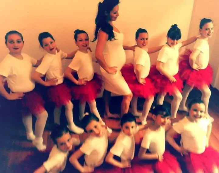 Olta Shehu nella sua scuola di danza