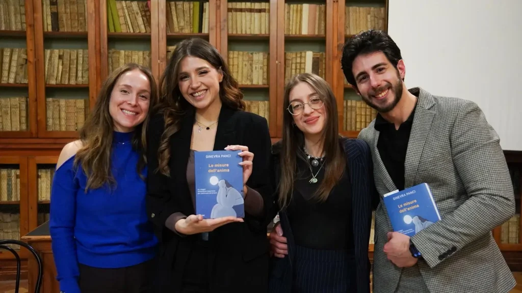 Foto di gruppo con le relatrici e i relatori