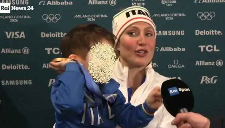 Francesca Lollobrigida con Tommaso durante l'intervista Rai