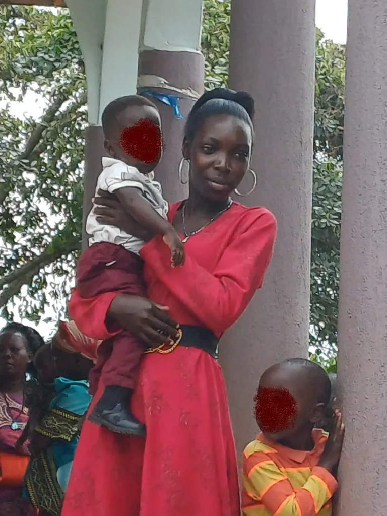 Una donna ugandese fotografata da Cristiana Lancioni