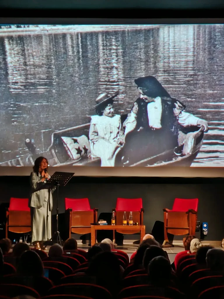 Lucia Tancredi ha raccontato per immagini la storia di Ersilia e le altre