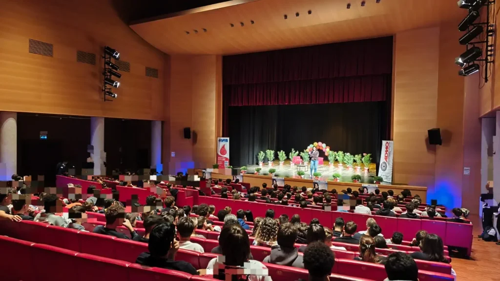 L'incontro con gli studenti dell'Iis Urbani